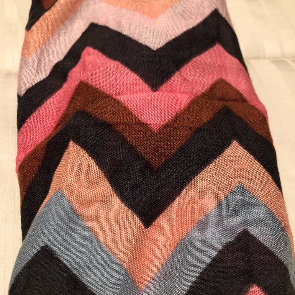 Chevron Scarf - Picture 3 of 3